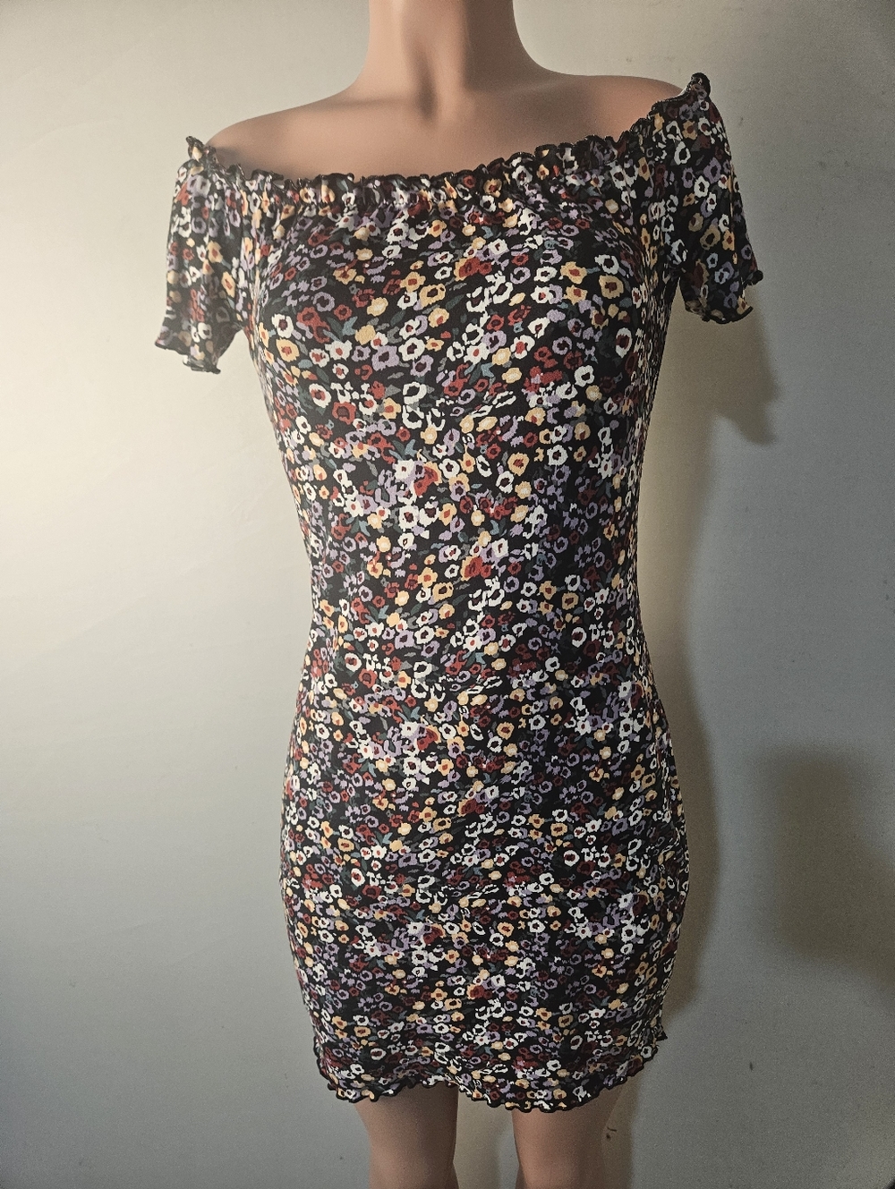 SHEIN Black Off-Shoulder Floral Bodycon Dress